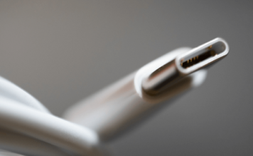 آیفون با پورت USB-C. به نظر میرسد ممکن است روزی اپل موافقت کند. USB-C