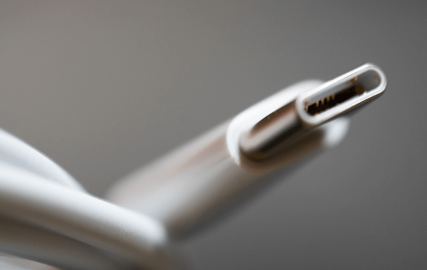 آیفون با پورت USB-C. به نظر میرسد ممکن است روزی اپل موافقت کند. USB-C